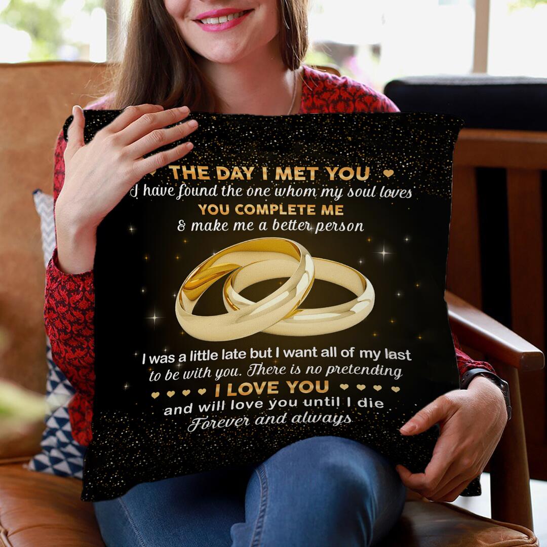 Gift For Couple - Rings Couple The Day I Met You - Pillow